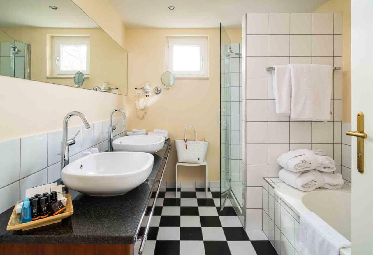 Doppelzimmer mit Gartenblick